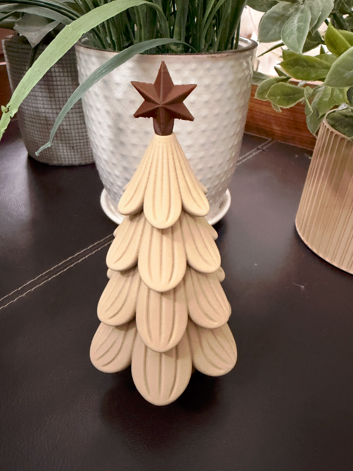 Sand Petal Pine Tree with brown star